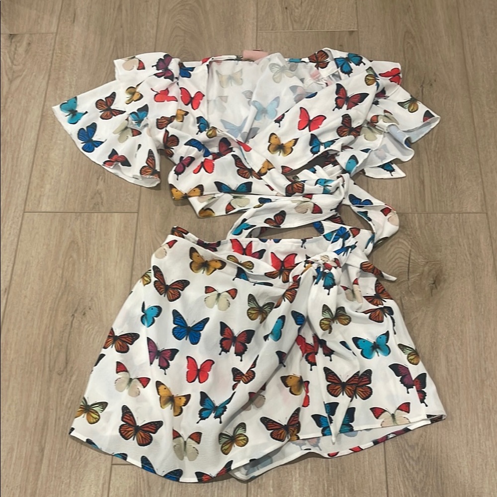 Show Me Your MuMu Butterfly Print Skort Set - White, Red, Blue, Orange